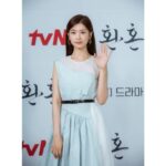 Jeong So-min Instagram - 6월18일에 만나요💗 @tvn_drama @netflixkr