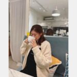 Jeong So-min Instagram – have a wonderful day💜

먹을 때 인상쓰는 사람 손🙌🏻