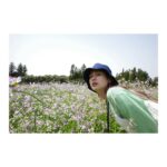 Jeong So-min Instagram - 꽃놀이🌺 (마스크는 아무도 없는 곳에서만 잠시 벗었어요😷)