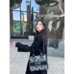 Jeong So-min Instagram - 오늘은 블랙이댜 연습하러 총총총..🖤 #colombo 🖤