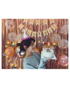 Jeong So-min Instagram - 생각지도 못한 깜짝 파티🥰 너모 놀라서 비명을 질러버린 그 생일파티😳 정신없는 지방촬영중에 이거 준비한다고 고생했을 NA01팀 진짜 최고야 너무 고마워요💕💕 생일축하해주신 모든 분들 감사합니다🙇🏻‍♀️