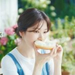 Jeong So-min Instagram - 어떤 음식이랑도 찰떡같은 케미요정 필라델피아 크림치즈와 함께한 시간🤍💛🤍💛