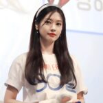 Jeong So-min Instagram - #30일 200만 관객여러분 감사합니다:)