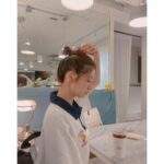 Jeong So-min Instagram – 단짝쿵짝 일터에 방문🙋🏻‍♀️