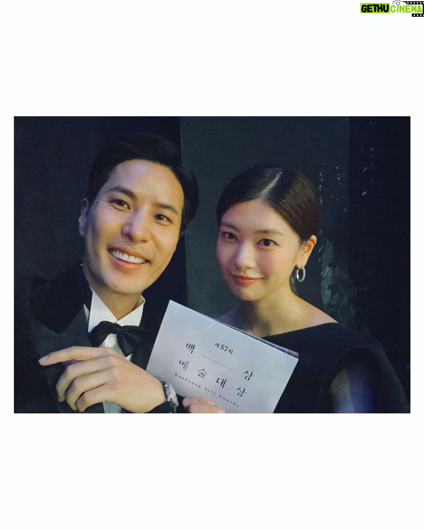 Jeong So-min Instagram - 오랜만입니다🙋🏻♀️ 자성씨. #월간집 🏠 @kimjiseok16
