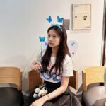 Jeong So-min Instagram - 오늘도 가보자고🦋