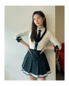 Jeong So-min Instagram - 한시간뒤 #아는형님 에서 만나요🙋🏻‍♀️