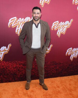 Jesse Metcalfe Instagram - Thanks to @toddsnyderny for dressing me for last week’s #FlamingHot Premiere! This fit was flaming hot!🌶️🔥🙏