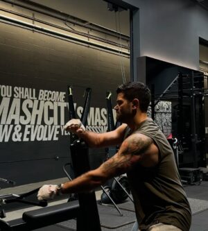 Jesse Metcalfe Instagram - MIND, BODY & SOUL.

This year has been one of the most challenging of my life, but it’s set me on an incredible journey of personal growth and self-discovery. 

The one thing that’s always remained my anchor in the storm is fitness, and the incredible health and wellness communities that I’m lucky enough to be a part of. 

No man is an island. Find your tribe.