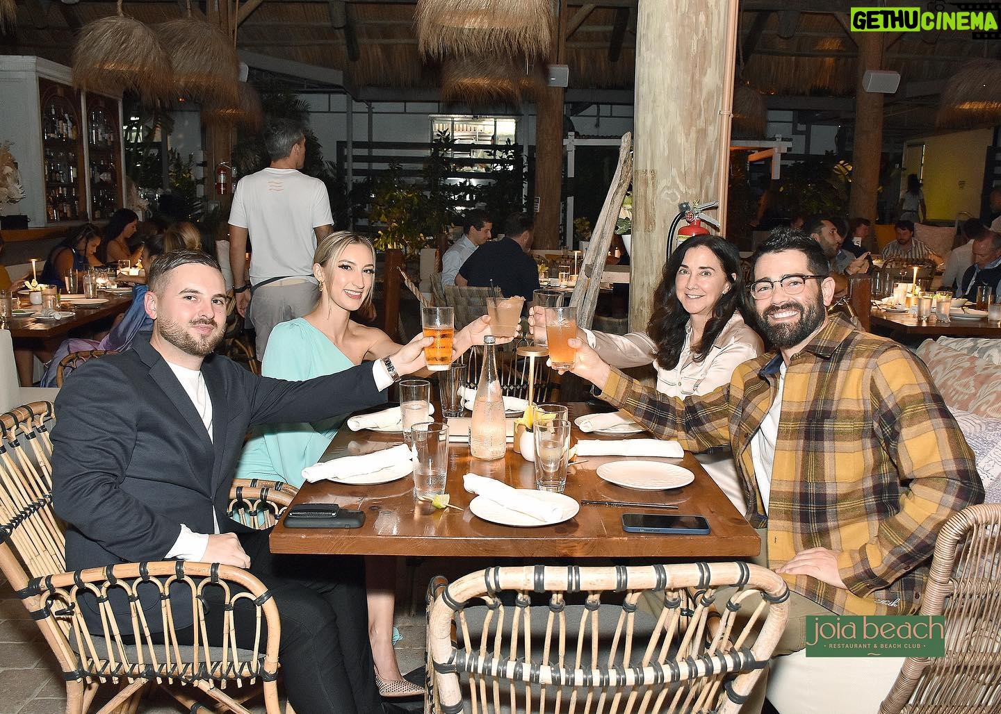 Jesse Metcalfe Instagram - I missed you, Miami!!! What a great trip with my Mom, catching up with old friends, eating great food and enjoying the beautiful Florida weather! 🌊☀️🌴💛 #blessed