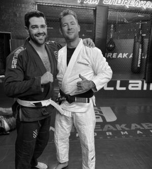 Jesse Metcalfe Instagram - MIND, BODY & SOUL.

This year has been one of the most challenging of my life, but it’s set me on an incredible journey of personal growth and self-discovery. 

The one thing that’s always remained my anchor in the storm is fitness, and the incredible health and wellness communities that I’m lucky enough to be a part of. 

No man is an island. Find your tribe.