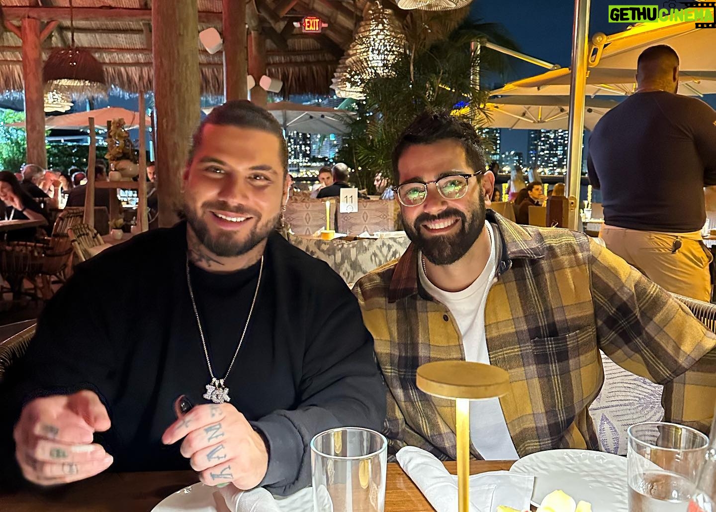 Jesse Metcalfe Instagram - I missed you, Miami!!! What a great trip with my Mom, catching up with old friends, eating great food and enjoying the beautiful Florida weather! 🌊☀️🌴💛 #blessed