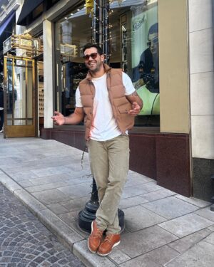 Jesse Metcalfe Instagram - Holiday Shopping!⛄️