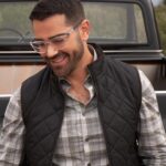 Jesse Metcalfe Instagram - What’s your favorite @josephabboud look? The Truck or Muscle car? Clear frame or bold frame? Dad look or Zaddy? @altaireyewear #JosephAbboudEyewear #JOEeyewear #Zaddy #AD