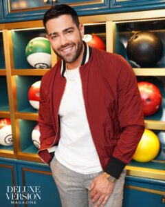Jesse Metcalfe Instagram - Super excited to be partnering with @timothyhancock and gracing the issue 24 cover of @deluxeversionmagazine 🎱✨