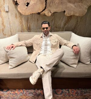 Jesse Metcalfe Instagram - Beige is atmosphere ✨