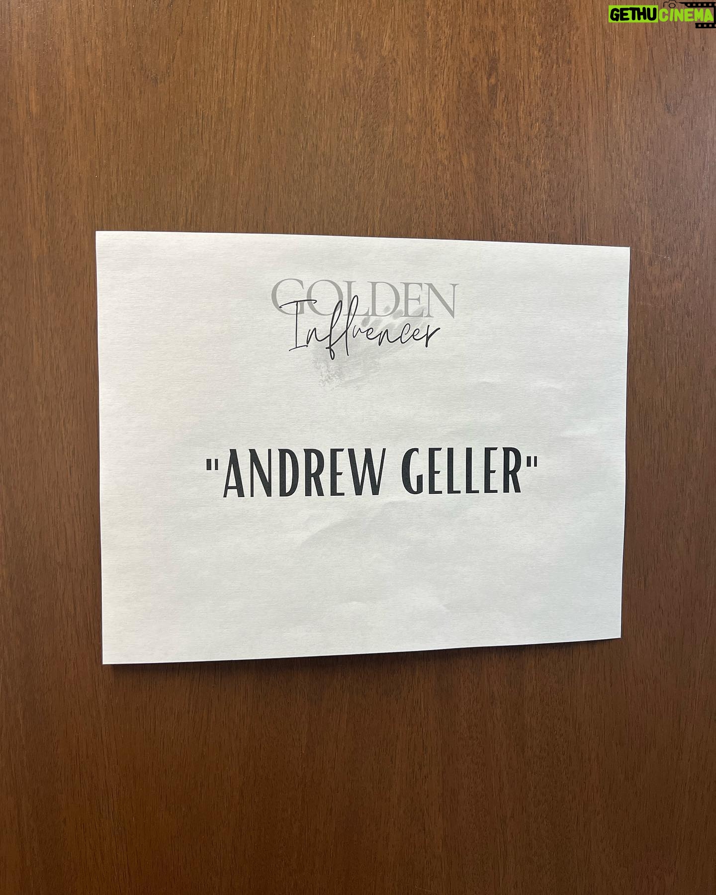 Jesse Metcalfe Instagram - Meet the “Golden Influencer”✨Lara Silva…and branding guru “Andrew Geller.” Such a great time acting with the talented @lara_silva 🎭 #goldeninfluencer @pureflix