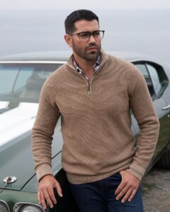 Jesse Metcalfe Instagram - What’s your favorite @josephabboud look? The Truck or Muscle car? Clear frame or bold frame? Dad look or Zaddy? @altaireyewear #JosephAbboudEyewear #JOEeyewear #Zaddy #AD