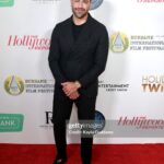 Jesse Metcalfe Instagram - Presenting “Best Actor” at last night’s Burbank International Film Festival honoring Tim Burton. Wearing @toddsnyderny 🎥✨