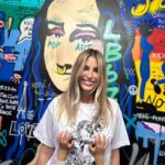 Jessica Athayde Instagram - Em menos de 24 h esta tshirt já vai para a segunda edição!!! A minha amiga Rita não só fala como faz acontecer coisas importantes ! Orgulho É uma homenagem a todas as mulheres que passam ou já passaram por um cancro de mama e um alerta para darmos sempre prioridade á nossa saúde, estarmos atentas com exames em dia. E esta é mesmo a mensagem que se quer passar ! EXAMINA - AS ! A receita TOTAL de vendas reverte a favor do IPO Lisboa - que ajuda tantas mulheres. Podes comprar a tua tshirt online https://www.seventh.style/ Ou então nos espaços físicos que apoiam esta iniciativa @seventhbrunch @ritaferrorodrigues @ipolisboa