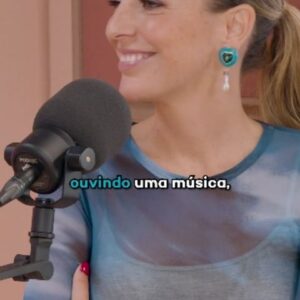 Jessica Athayde Instagram - Antes de mais não podia estar mais feliz com o vosso feedback do podcast! Esta semana temos uma conversa com a @ruthmanus, advogada, professora e escritora e a @catarina_beato_, mentora de relacionamentos e especialista em inteligência emocional. Neste episódio falamos sobre a pressão da expectativa de terceiros e de nós próprias, e da maternidade em fases diferentes da vida. A divisão de tarefas é justa? Conseguimos ter uma carreira e ser mães? E eles?
Ótima conversa, já disponível no Youtube, Spotify e Apple Podcast (link nos stories). Enjoy!
Conto com o vosso feedback e partilhas através do #wellsficabem ❤️