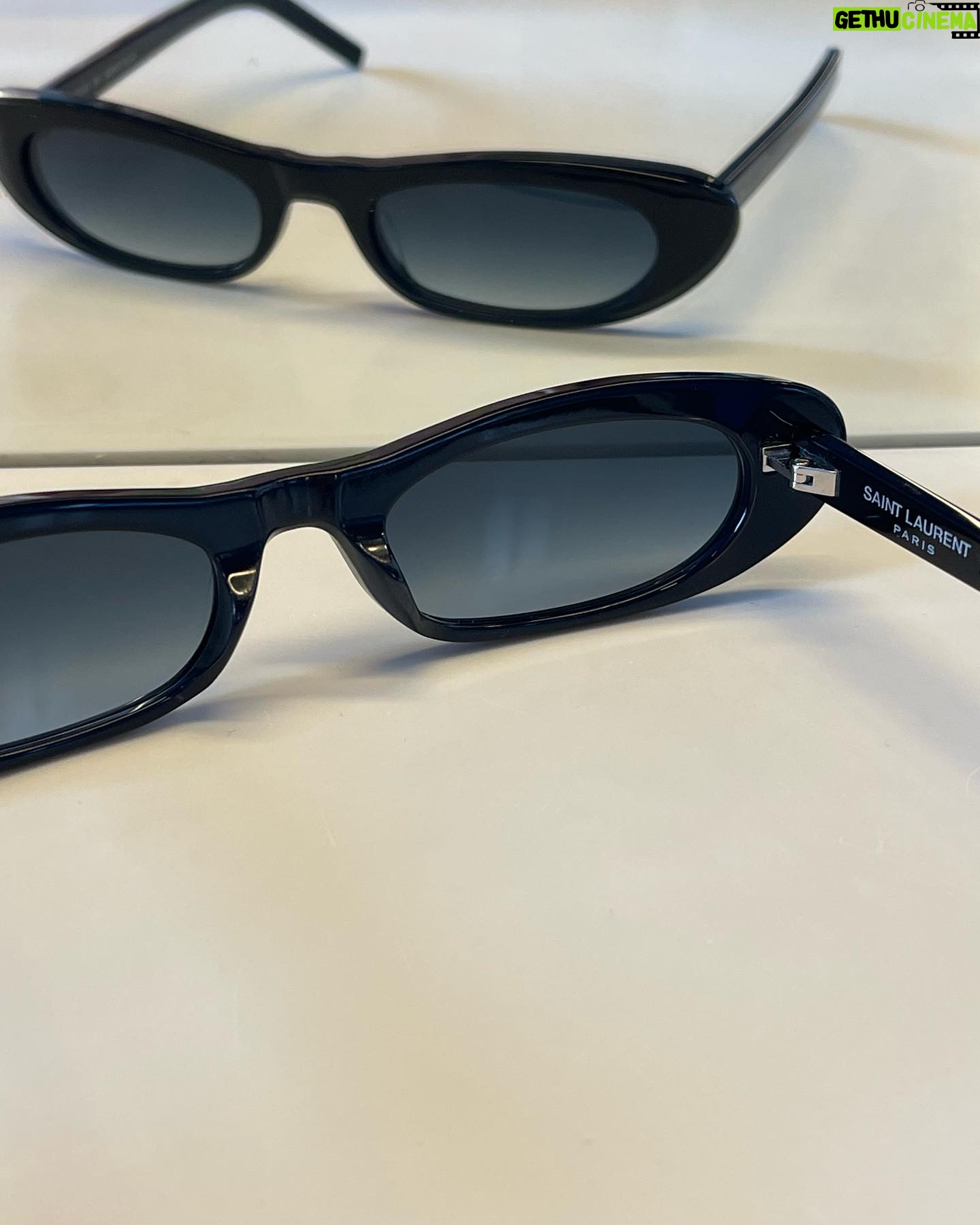 Jessica Athayde Instagram - 🕶 Giveaway🕶 Estou super apaixonada pelos meus óculos novos da Saint Laurent ⭐️ Gostavas de ter uns iguais e ainda a oportunidade de personalizar as lentes ,escrever o teu nome ( ou o que quiseres) no interior dos óculos ? A @andreopticas tem isso tudo e muito mais. Para ganhares basta seguires a página @andreopticas e marcar três 3 amigas. Podes participar as vezes que quiseres! E atenção que a @andreopticas envia para o mundo inteiro. Good luck 😎 Sábado, dia 5 vou anunciar a vencedora.