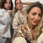Jessica Athayde Instagram – O nosso último dia no @teatromariamatos ❤️
.
No teatro precisamos de nos agarrar a alguma coisa. No teatro é tudo verdade, mesmo que o teatro seja uma mentira essa mentira torna-se realidade porque estamos dispostos a acreditar naquilo que nos contam. E na vida real é o oposto, uma só coisa é falsa e já nada é verdadeiro. 
( O regresso do Ricardo III no comboio das 9:24 ) 

Obrigada a toda a equipa técnica, actores, produção, encenador e claro o público que manteve a sala cheia durante 4 meses consecutivos 🙌 vocês são os maiores. 

Não percam a digressão – fiquem atentos á página da @fproducao ❤️
