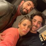 Jessica Athayde Instagram – O nosso último dia no @teatromariamatos ❤️
.
No teatro precisamos de nos agarrar a alguma coisa. No teatro é tudo verdade, mesmo que o teatro seja uma mentira essa mentira torna-se realidade porque estamos dispostos a acreditar naquilo que nos contam. E na vida real é o oposto, uma só coisa é falsa e já nada é verdadeiro. 
( O regresso do Ricardo III no comboio das 9:24 ) 

Obrigada a toda a equipa técnica, actores, produção, encenador e claro o público que manteve a sala cheia durante 4 meses consecutivos 🙌 vocês são os maiores. 

Não percam a digressão – fiquem atentos á página da @fproducao ❤️