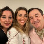 Jessica Athayde Instagram – O nosso último dia no @teatromariamatos ❤️
.
No teatro precisamos de nos agarrar a alguma coisa. No teatro é tudo verdade, mesmo que o teatro seja uma mentira essa mentira torna-se realidade porque estamos dispostos a acreditar naquilo que nos contam. E na vida real é o oposto, uma só coisa é falsa e já nada é verdadeiro. 
( O regresso do Ricardo III no comboio das 9:24 ) 

Obrigada a toda a equipa técnica, actores, produção, encenador e claro o público que manteve a sala cheia durante 4 meses consecutivos 🙌 vocês são os maiores. 

Não percam a digressão – fiquem atentos á página da @fproducao ❤️