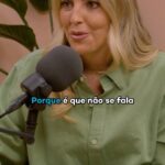 Jessica Athayde Instagram - Sabem o que “não fica bem”? Não falar de endometriose. Não apenas porque afeta 1 em cada 10 mulheres, mas também porque ainda há muito desconhecimento acerca desta doença. No episódio de hoje recebo o Dr. João Sequeira Alves (@drsequeiraalves) ginecologista e especialista em endometriose e Carolina Coelho (@protocolo_de_endometriose), diagnosticada com endometriose e adenomiose, para falarmos desta doença, do seu diagnóstico e impacto que tem na vida das mulheres. Já disponível nas plataformas habituais. 💙