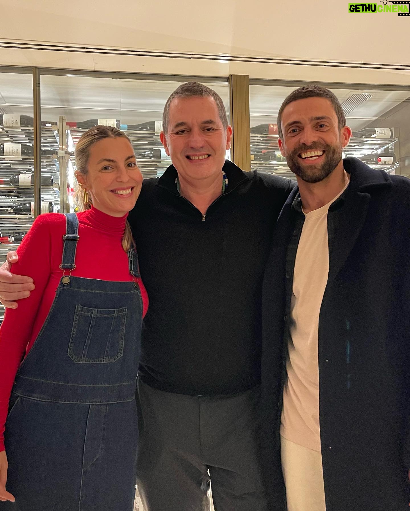 Jessica Athayde Instagram - 1- it’s never too late to start yoga - the Ross Family 2- Estas máquinas deviam ser proibidas ou gratuitas. 3- sim, tive uma tia que se casou de RED ❤️ também estou ali. 4-O Pedro recebe sempre bem 🫠 5- A walk in the wild 6- Rosas de Lego 🌹🌹as únicas que não me fazem espirrar. 7- Tenho um namorado mesmo giro 8- Fiz a minha mamografia e está tudo incrível🙌 não se esqueçam dos vossos exames. 9- Uma amiga mandou -me comprar este livro, tenho muita vergonha 🤦🏼♀️😂 10- Isto podia ser o meu pequeno-almoço !!!! ❤️🧿