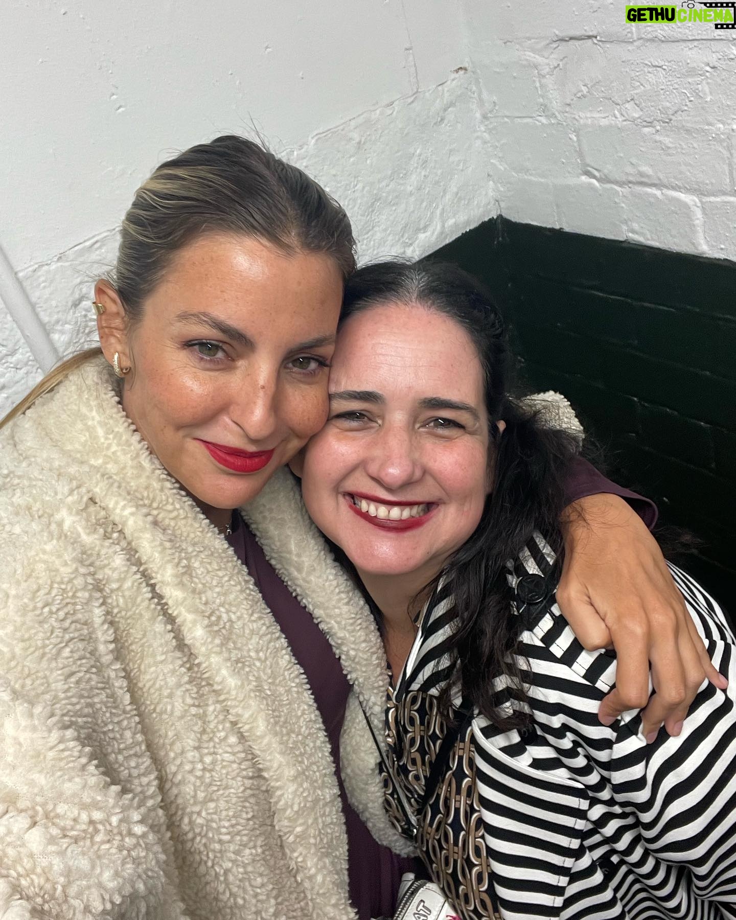 Jessica Athayde - 3 Likes - A mĆ£e tirou um fim-de-semana sozinha pela primeira vez com amigas š para muitas isto Ć© só parvo, mas para mim foi super importante.
Obrigada @inescastelbranco por me teres desafiados a vir ver peƧas incrĆveis e
@bruxinha - Princesa Consuela e Princesa Josephine por me terem recebido tão bem na vossa casa e não terem provocado um único espirro.
āļøā¤ļø