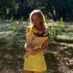 Jessica Belkin Instagram - shhh.. the flowers are conversing about love again *ೃ