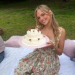 Jessica Belkin Instagram – my heart is so full 🧚🏻🍰🌷🪷🩵🩵 thank you @picnicfam 🧺xx