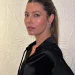 Jessica Biel Instagram - Just keeping it real over here.