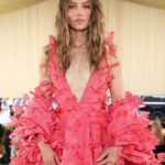 Jessica Biel Instagram - The garden party of my dreams 🌸💭 Honored is an understatement, thank you @cartier and @tamararalph 🩷