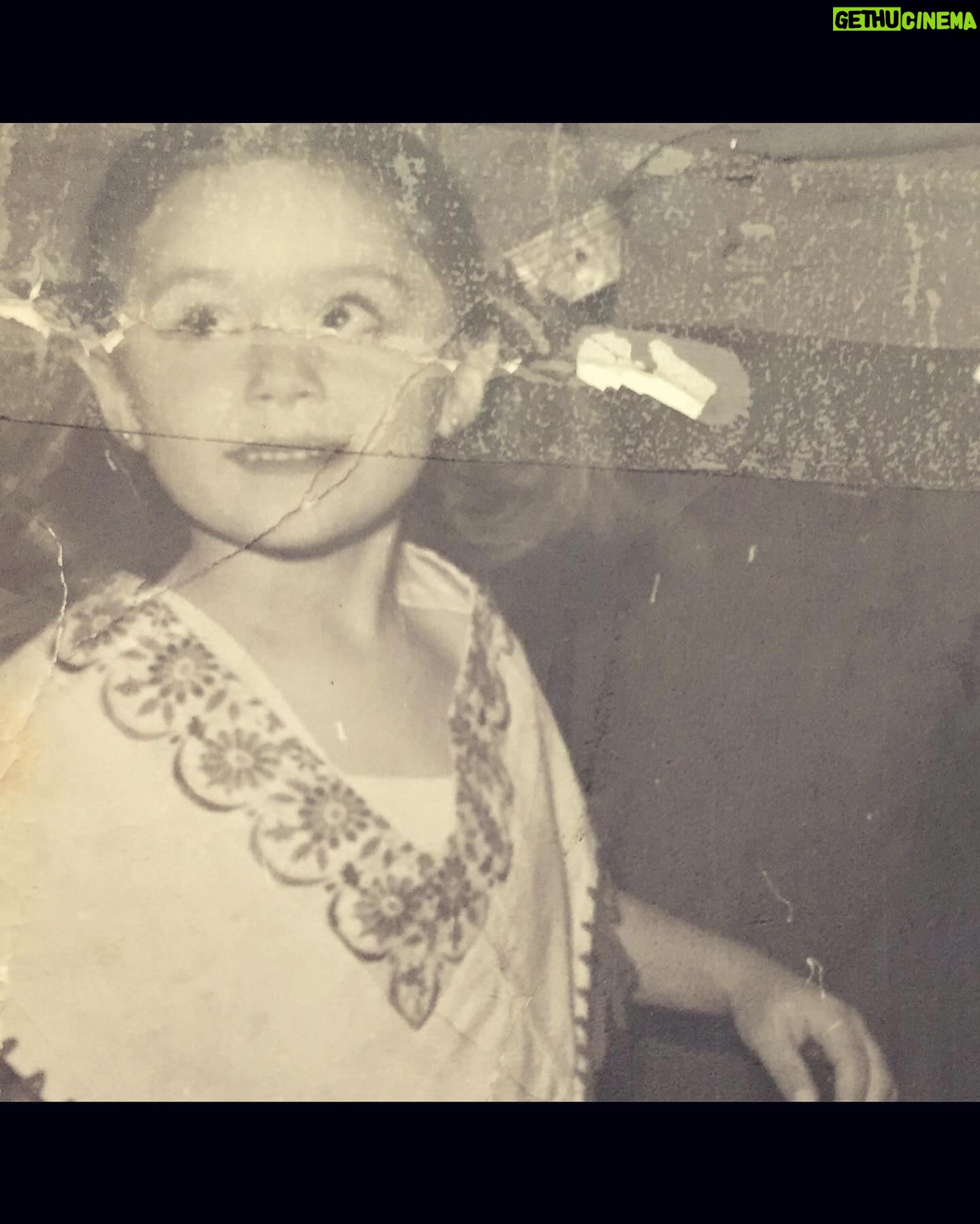 Jessica Coch Instagram - ¡Feliz día, Mami! 😍 Eres mi vida entera, te admiro como no tienes idea. Gracias por todo el amor que nos das y que das a los que te rodean. Estoy muy orgullosa de ser tu hija. Eres una gurrrera. Te amo incondicionalmente, tu manzanita 🍎
