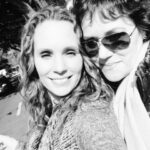 Jessica Coch Instagram - ¡Feliz día, Mami! 😍 Eres mi vida entera, te admiro como no tienes idea. Gracias por todo el amor que nos das y que das a los que te rodean. Estoy muy orgullosa de ser tu hija. Eres una gurrrera. Te amo incondicionalmente, tu manzanita 🍎