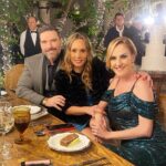 Jessica Coch Instagram - ¡Qué bonito equipo! @elmaleficioof 💕 Amé a Diana. 🙂 Diana, trató de meterse en la organización. 🕯️🐍 Gracias, Marlene por la vibra linda siempre tqm 👰🏻‍♀️☺️ #BeayDiana Gallina la primera juntos .🐓💜🤣 Chantal una más … saldrá? 🙏🏻😜 Qué lindo trabajar por primera vez con mi, Eugenio Cobo.🙏🏻😘 Gracias a todos los chavos , que buen team hicieron. 🤩 Gracias , Güero por regalarme a Diana 🤓 Diana de metiche 👰🏻‍♀️🤵🏻‍♂️😘🤣 Y el video final, a Diana se le hizo beso con Enrique de Martino después de todo lo que lo apoyó., su recompensa 🤵🏻‍♂️😅😂💕🙊 Gracias por el video @oscarnoguerac 🙊🙂