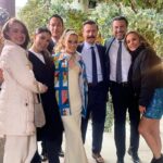 Jessica Coch Instagram - ¡Qué bonito equipo! @elmaleficioof 💕 Amé a Diana. 🙂 Diana, trató de meterse en la organización. 🕯️🐍 Gracias, Marlene por la vibra linda siempre tqm 👰🏻‍♀️☺️ #BeayDiana Gallina la primera juntos .🐓💜🤣 Chantal una más … saldrá? 🙏🏻😜 Qué lindo trabajar por primera vez con mi, Eugenio Cobo.🙏🏻😘 Gracias a todos los chavos , que buen team hicieron. 🤩 Gracias , Güero por regalarme a Diana 🤓 Diana de metiche 👰🏻‍♀️🤵🏻‍♂️😘🤣 Y el video final, a Diana se le hizo beso con Enrique de Martino después de todo lo que lo apoyó., su recompensa 🤵🏻‍♂️😅😂💕🙊 Gracias por el video @oscarnoguerac 🙊🙂