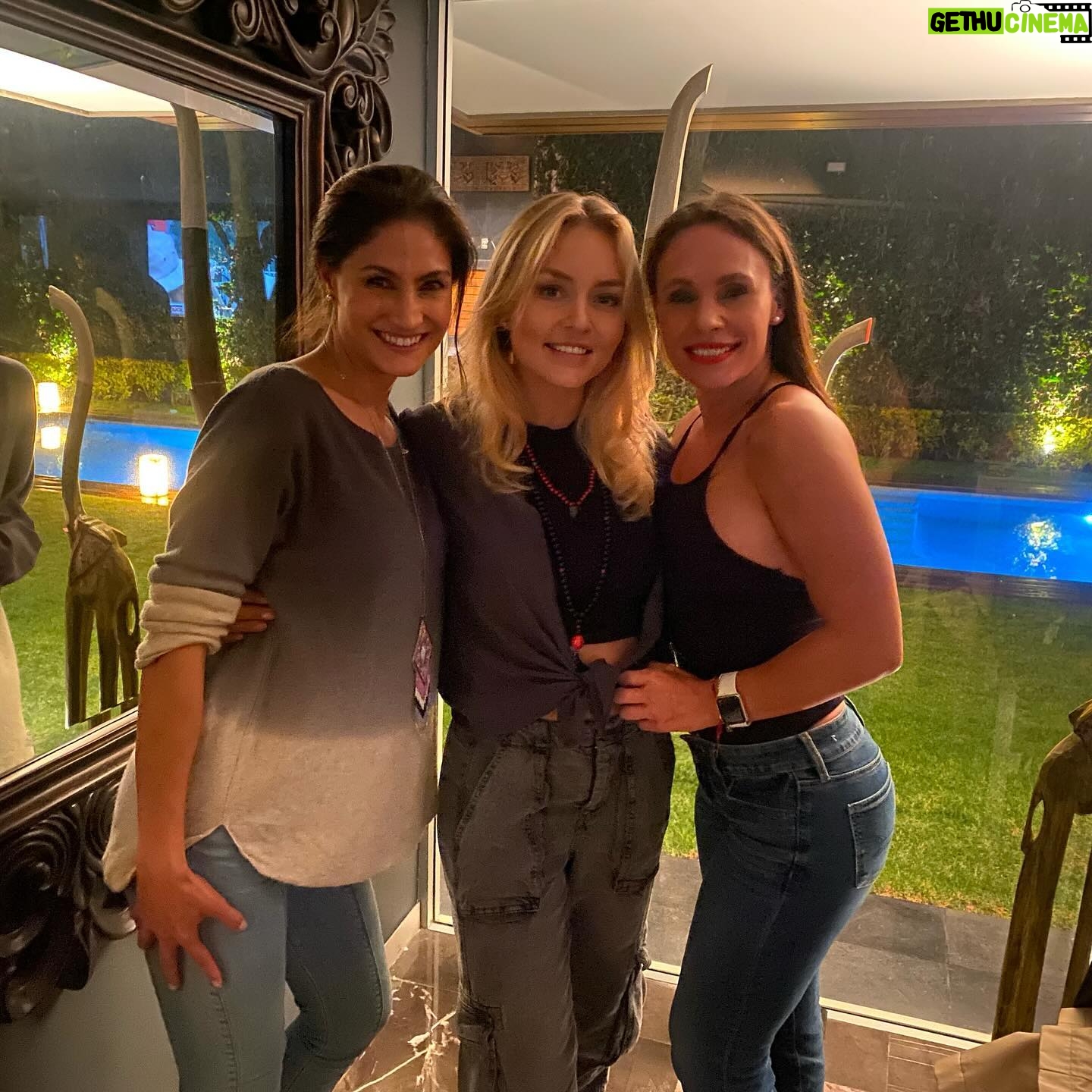 Jessica Coch Instagram - Y así, casi termina este año. Gracias 2023 por tanto bonito. ✨🙏🏻🥰🎆🎄😎🙌🏻