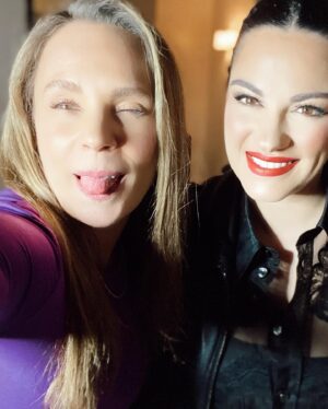 Jessica Coch Instagram - ¡HB! 💜🎂 
Gracias, por que contigo pienso en voz alta. 
Y los silencios, son cómodos. 
Así de simple, así de fuerte. Love u! 

P.D. Gracias por LNDST 🥰