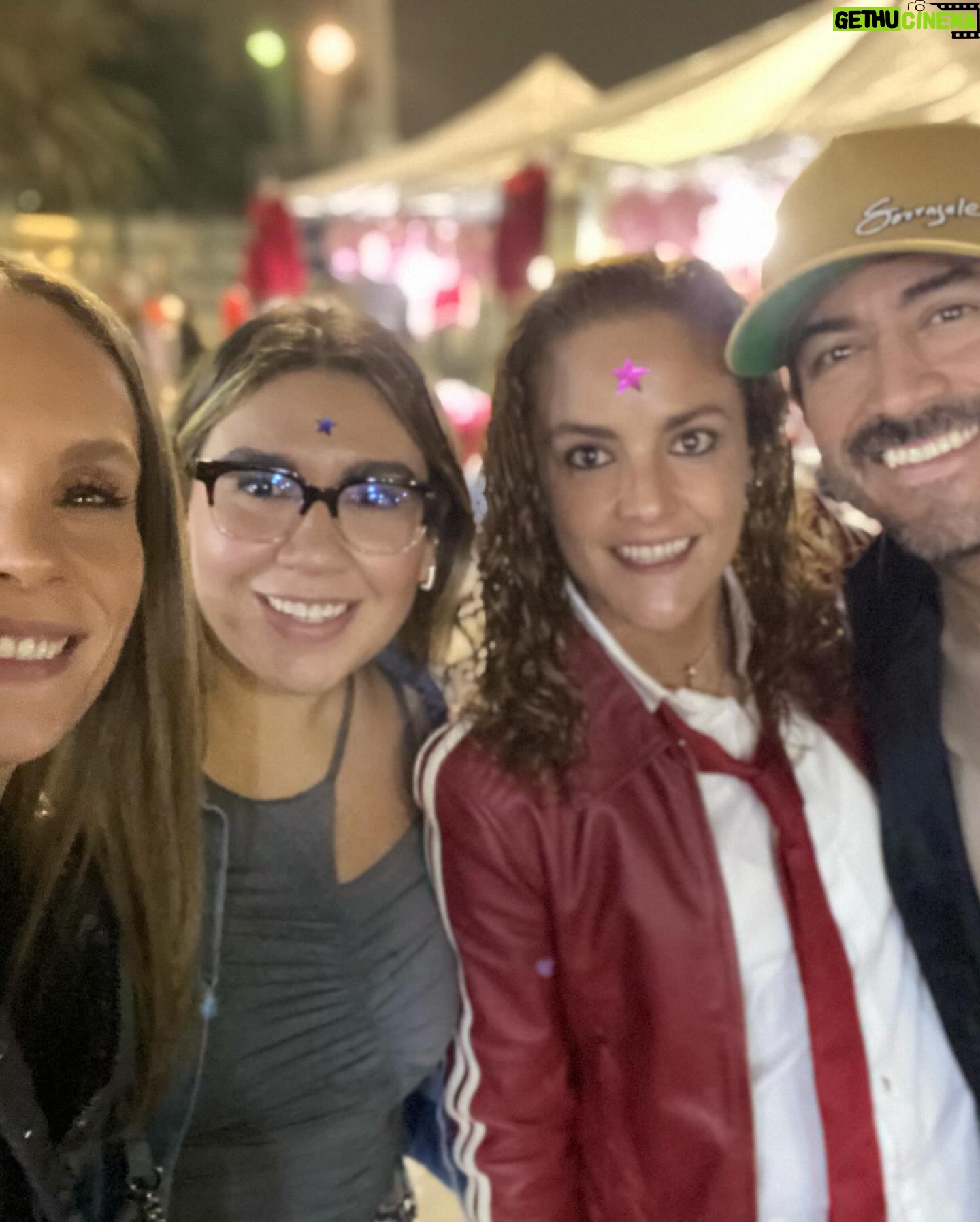 Jessica Coch Instagram - Y así, casi termina este año. Gracias 2023 por tanto bonito. ✨🙏🏻🥰🎆🎄😎🙌🏻