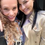 Jessica Coch Instagram - 20 fotos de lo que fue este año. Aquí las primeras 10, arrancó con una noticia padrísima, pláticas increíbles, muchos encuentros, cumples y un concierto increíble, de los muchos que llegaron . ✨🎄🎆❤️🥰