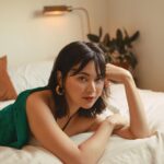 Jessica Henwick Instagram - @tidalmag and I talk Elena Ferrante, @knivesout and Saving the Cat in issue 15, out now ❤️