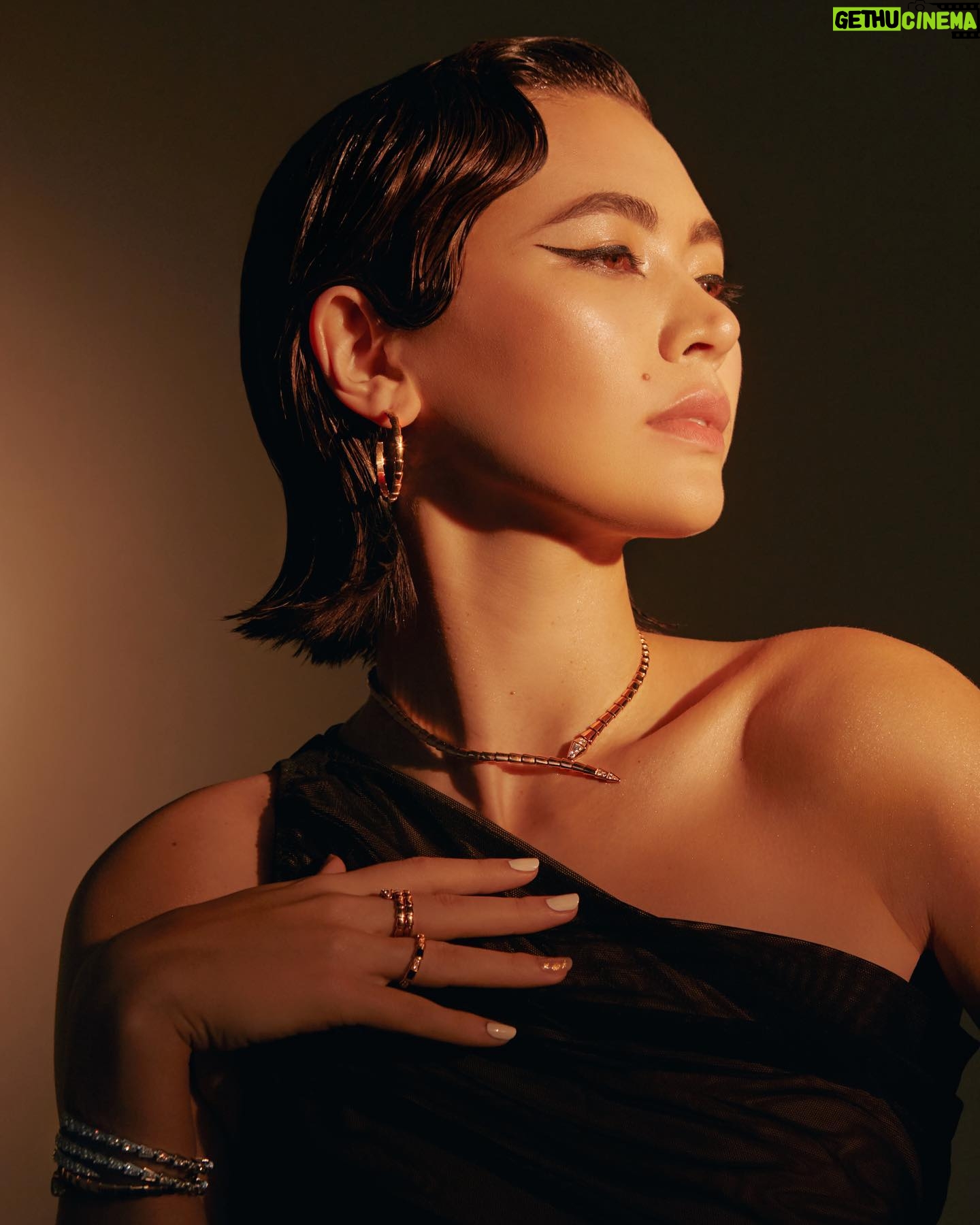 Jessica Henwick Instagram - It takes an army! Thank you @thelaterals and @bulgari 🐍