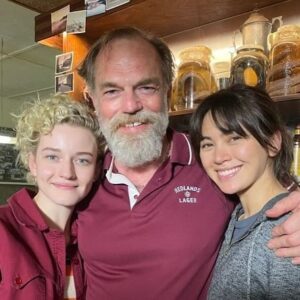 Jessica Henwick Instagram - @theroyalhotelmovie 🫡🍺