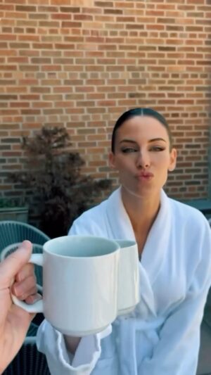 Jessica Lowndes Instagram - The Empire one bedroom suite at The Shelburne Sonesta was 🔥! Morning coffee on the terrace with that view? Unreal! Huge thanks to @igchospitality @theshelburnesonesta for the awesome hospitality! We also tried their brand new restaurant @takecare.newyork and our brunch was off the charts! 🍳🥂