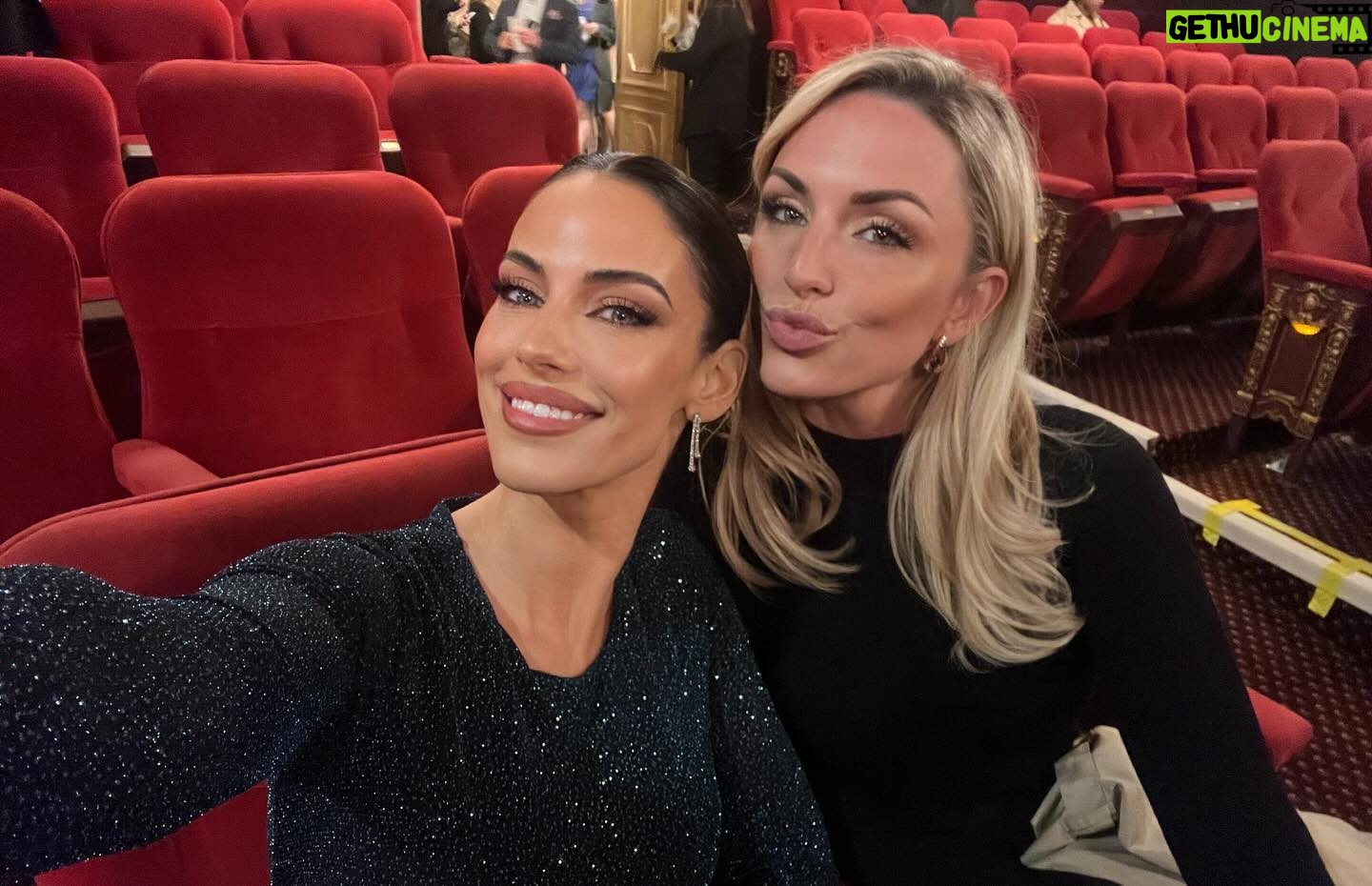 Jessica Lowndes - 3 Likes - I feel incredibly privileged to have been able to support my dear friend @jeremymjordan on his opening night as Jay Gatsby on Broadway @bwaygatsby. I'm completely amazed by his performance and so happy to have my beautiful sister @jacquidani_ with me as my date! What an incredible show! π
Makeup: @katienovamakeup
Hair: @hairbyalisonfarfan
Nails: @zrinka_vuksan_bolancha
Jewels: @yayapublicity @nicolerosejewelry