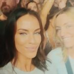 Jessica Lowndes Instagram - Life lately 🫶🏻 🏨🎥🛌🧘🏻‍♀️🎫💻💇🏻‍♀️🧁🎶🎭🌊